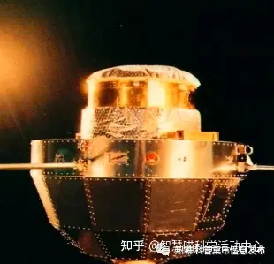 风和日丽的午后，高中生们踏上寻找一号三角测量点的旅程