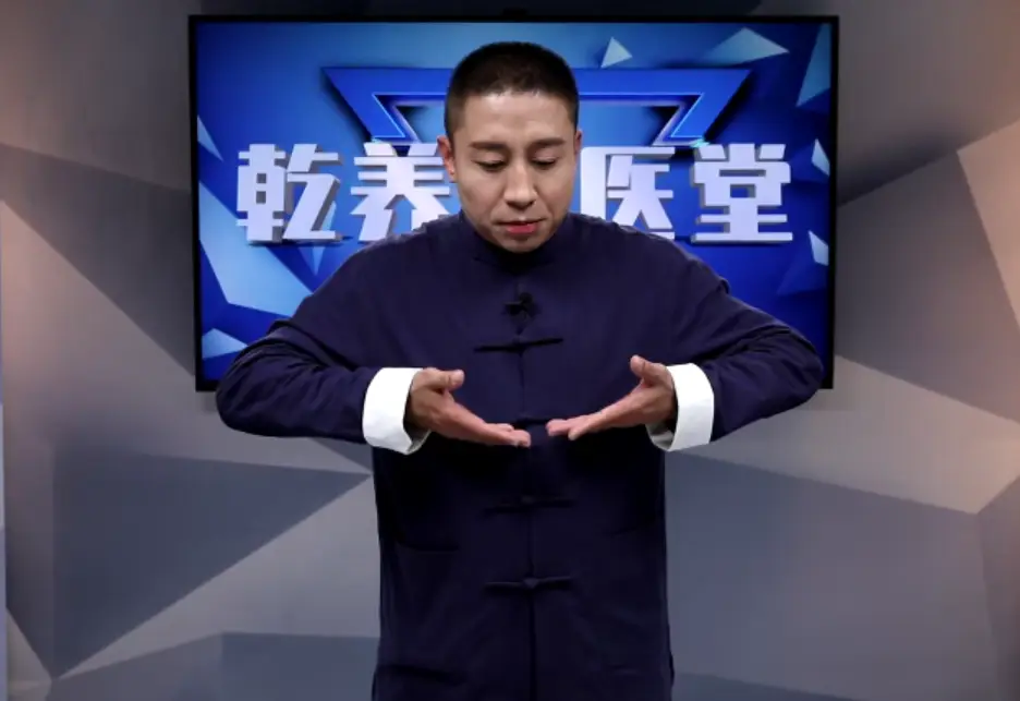 踢孕妇屁股孕妇肚子疼_踢屁股作文_后踢屁股提阳