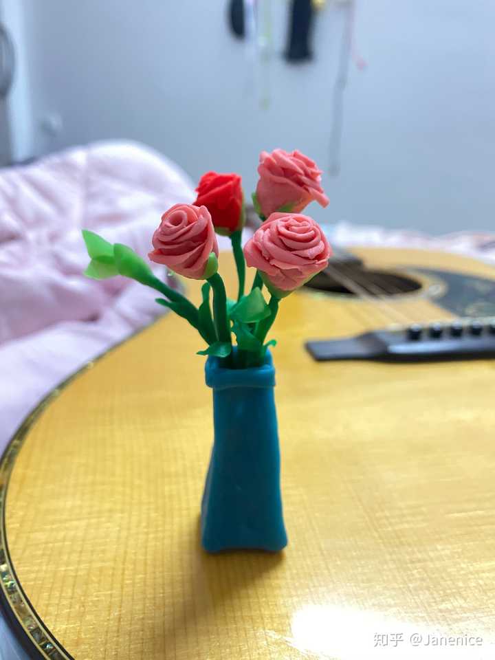 太空泥玫瑰花制作教程_怎么用太空泥做玫瑰花_太空泥做的玫瑰花