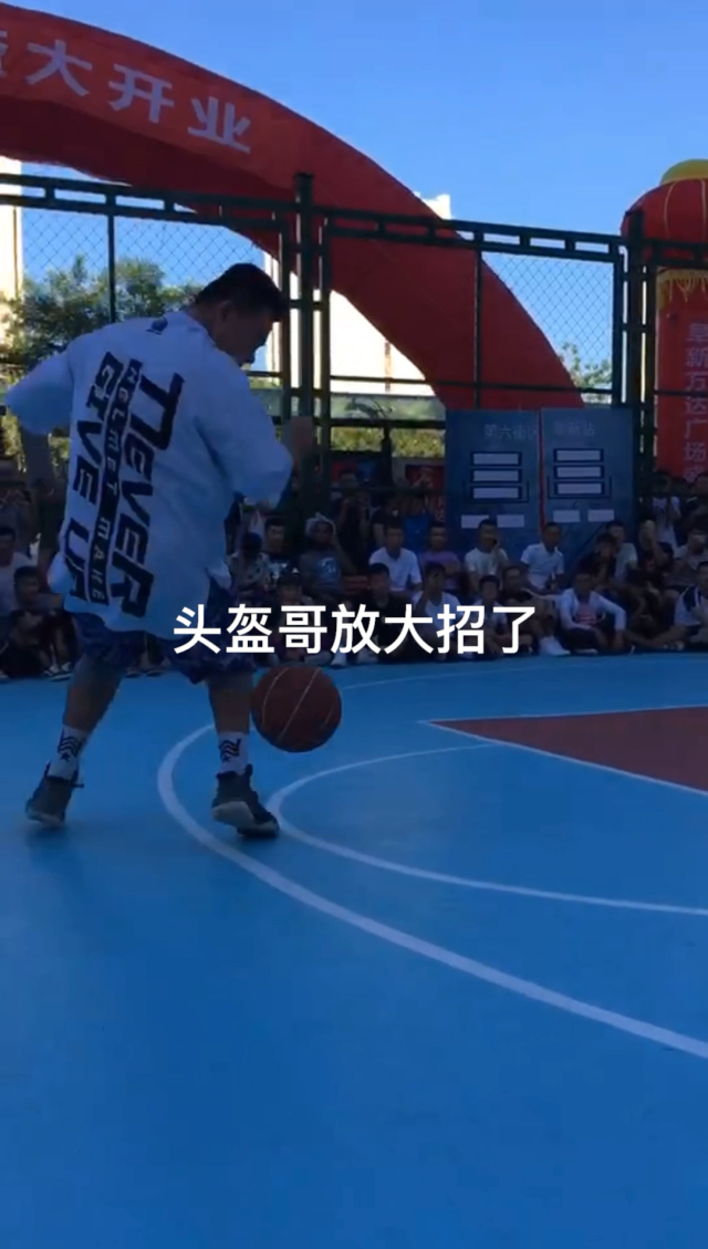 头盔哥简介_头盔哥真名叫什么_中国头盔哥的个人资料