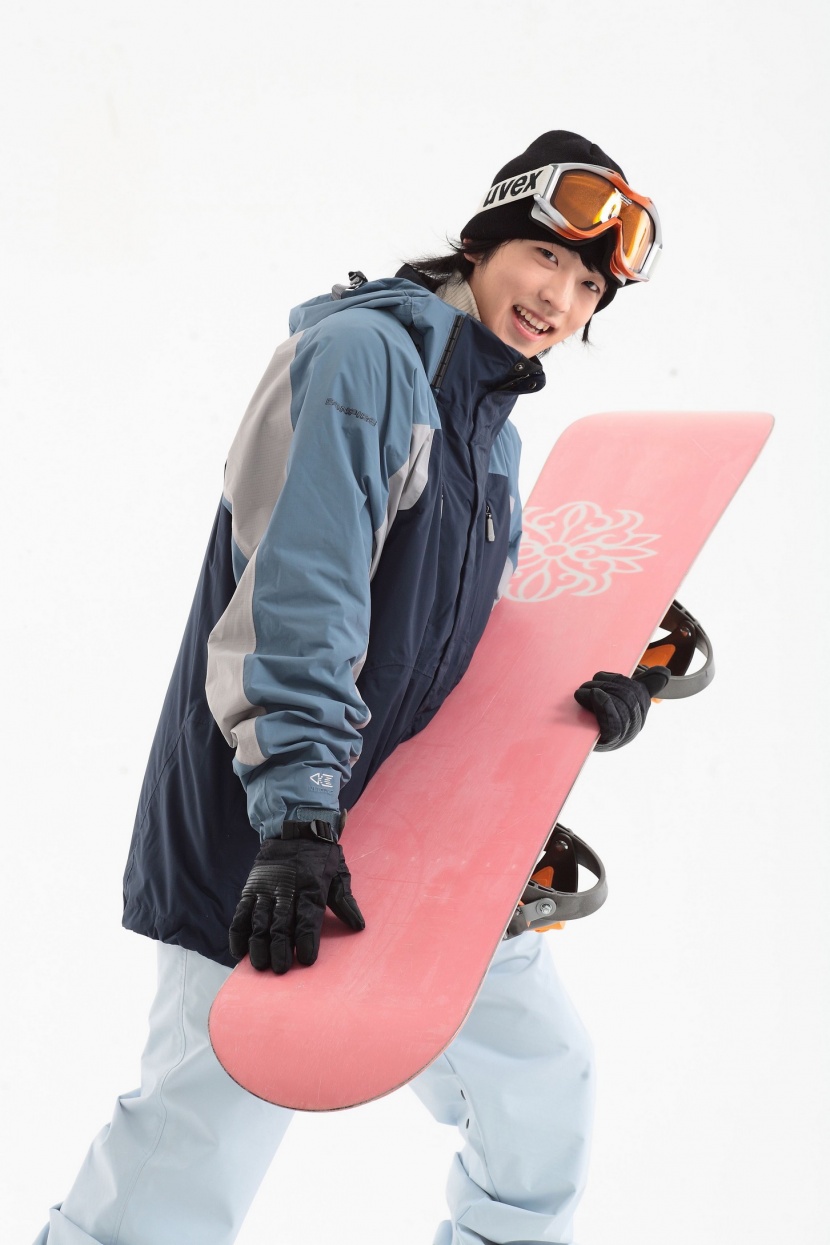 北京奥森尖锋旱雪四季滑雪场_奥森尖锋旱雪场_奥森尖峰滑雪场