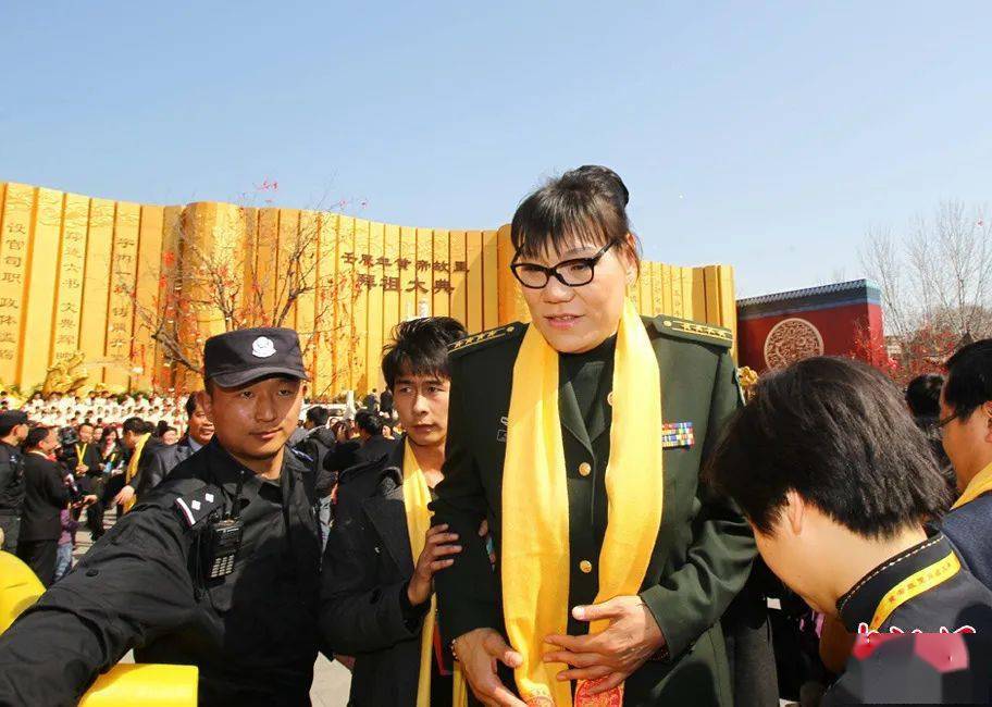 李琳小李琳对比_李小琳靠的是能力_小李琳什么关系