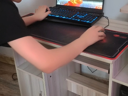 穿越火线老是无响应怎么回事_怀旧火线老版本_火线老兵强势回归